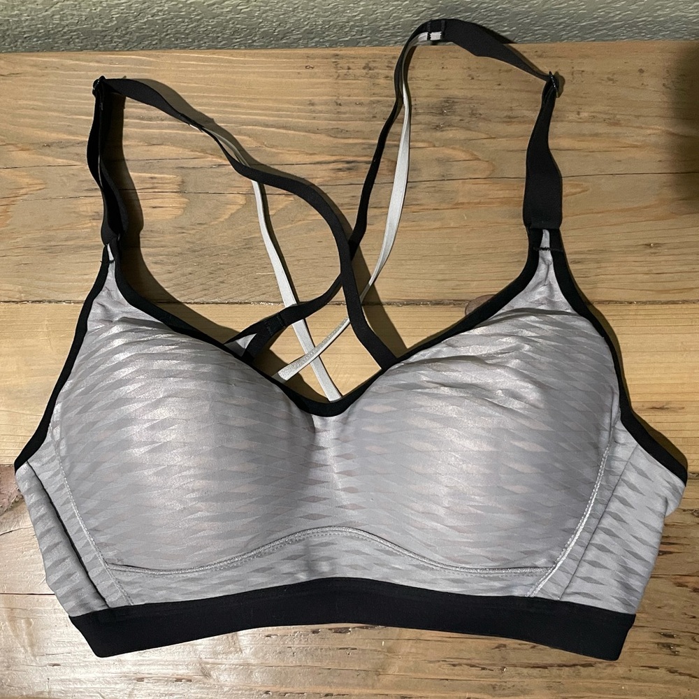 Victoria secret. Good used condition. Size 34C